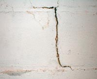 Cracks in wall